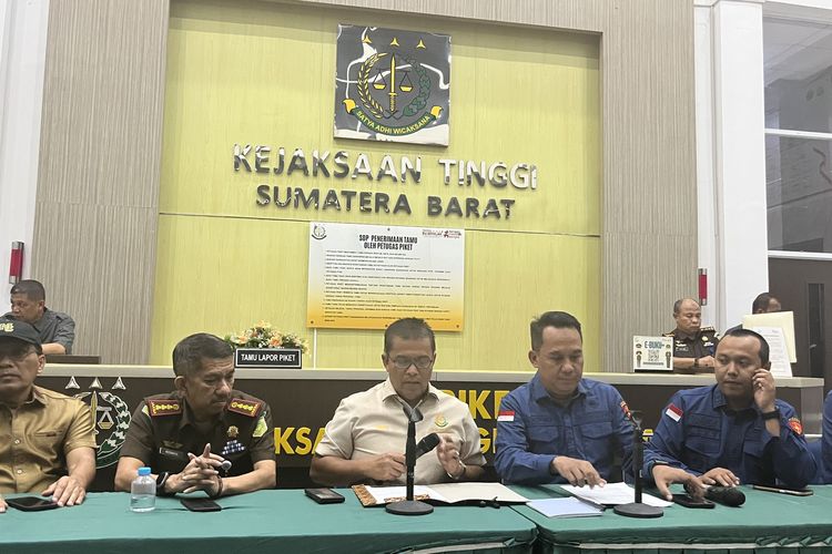 Korupsi Kampus UIN Padang: Rektor Tegas Tolak Gratifikasi, Uang Rp 976 Juta Malah Ditilep Bendahara