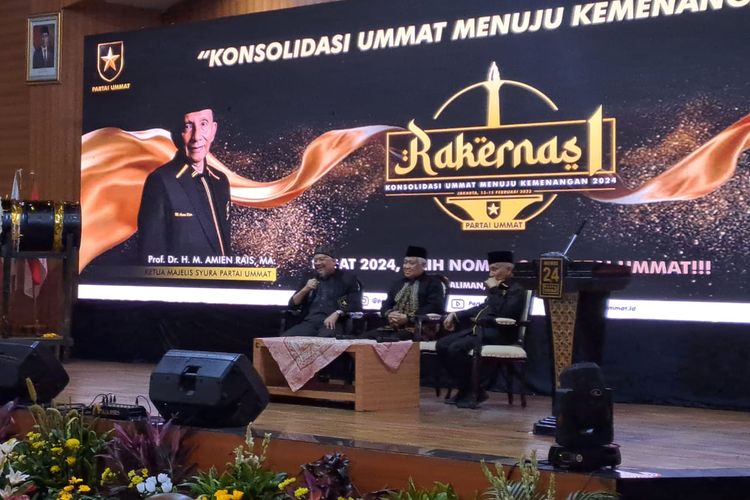 Muhammad Sirajuddin Syamsuddin atau Din Syamsuddin saat menghadiri Rapat Kerja Nasional (Rakernas) ke-1 Partai Ummat di Asrama Haji Pondok Gede, Jakarta Timur, Senin (13/2/2023) malam. 