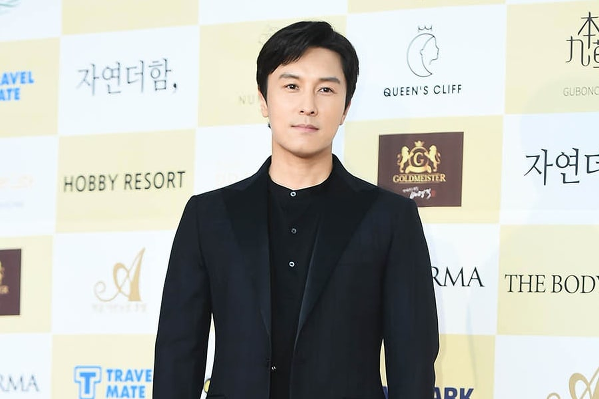 Artis senior Korea Selatan Kim Dongwan dari grup Shinhwa