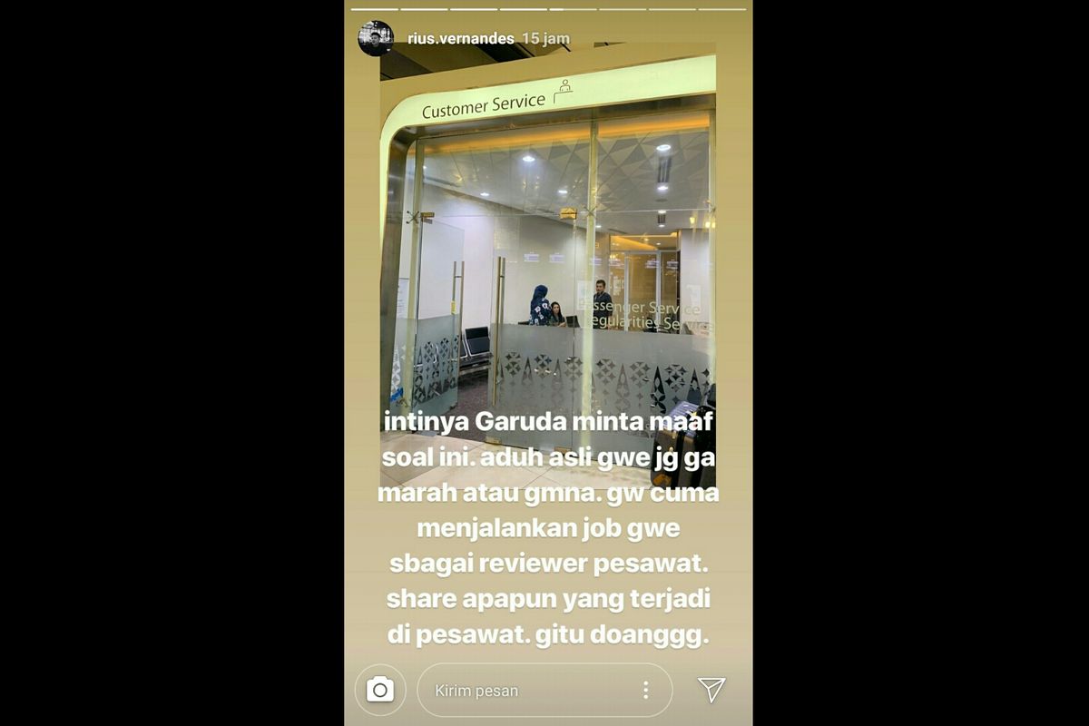 Unggahan akun instagram @rius.vernandes mengenai kartu menu kelas bisnis maskapai Garuda Indonesia yang disebut hanya ditulis tangan. Screenshot diambil pada Minggu (14/7/2019).