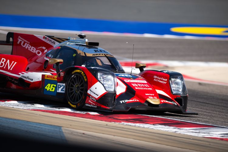 Tujuh kali juara dunia MotoGP, Valentino Rossi, menjajal mobil kelas LMP2 dari Tim WRT #31 yang sebelumnya dikendarai pebalap Indonesia, Sean Gelael, pada ajang rookie test FIA World Endurance Championship di Bahrain pada Minggu (5/11/2023).