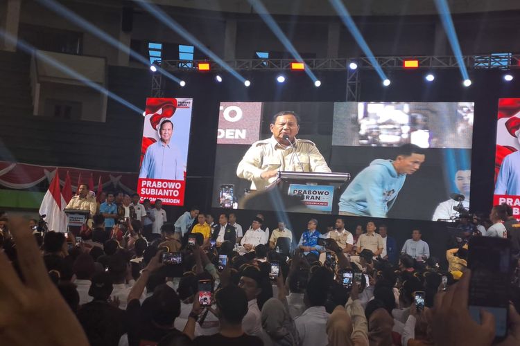 Capres nomor urut 2 Prabowo Subianto berkampanye di Bangka Belitung, Kamis (11/1/2024). 