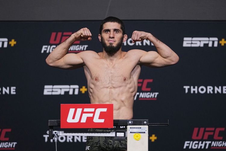 Islam Makhachev bertarung di main event UFC pertamanya saat ia menghadapi Thiago Moises di UFC Vegas 31, Minggu (18/7/2021) pagi hari WIB.