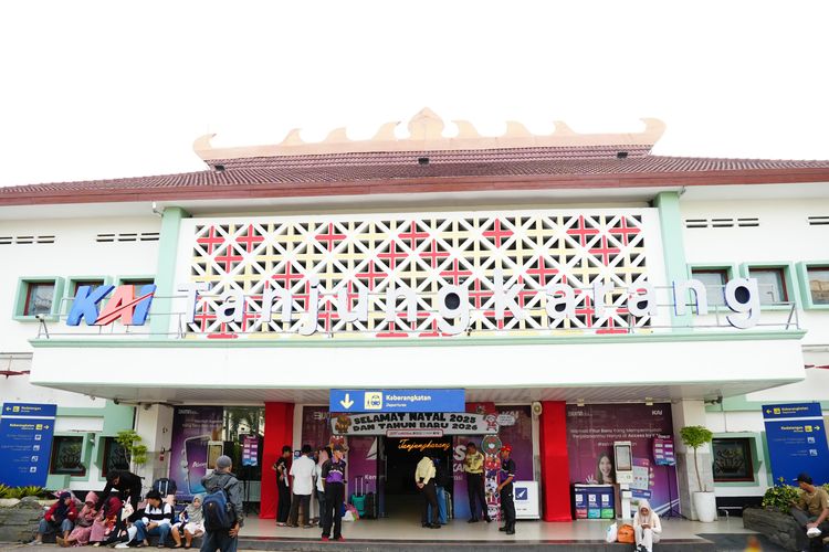 Rel Kereta Api Lampung, Tulang Punggung Logistik Sumatera yang Usianya Lebih dari Seabad