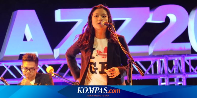 Jadi Tulang Punggung Keluarga, Danilla Riyadi Bahagia