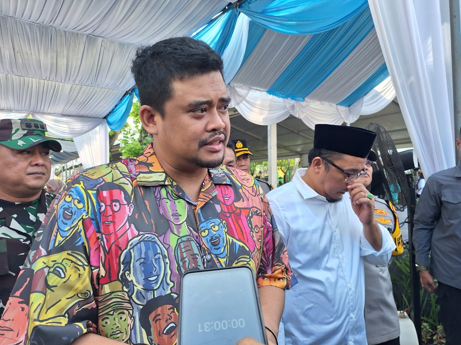 Jokowi Lebaran di Medan demi Menantu Maju Pilgub, Apa Kata Bobby?  