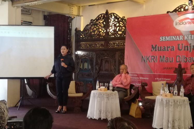 Pengamat militer dan pertahanan Connie Rahakundini Bakrie dalam diskusi bertajuk Muara Unjuk Rasa, NKRI Mau Dibawa Kemana? di Balai Sarwono, Jakarta, Kamis (3/10/2019).