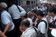 Horee... Mulai Hari Ini, Lima Stasiun Hanya Rp 2.000