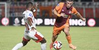 Persib Belum Selesai di Bursa Transfer, Tolic Respons Rumor Peralta