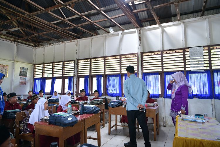 Gibran Tinjau Rehabilitasi MIN 1 Rokan Hilir, Dorong Pemenuhan Sarana Prasarana Pendidikan