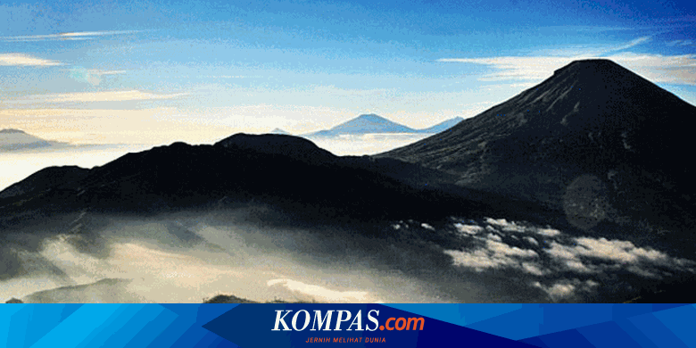 Menikmati Gunung Sindoro dari Bukit Sikunir Dieng