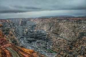 AI China Bisa Cari Emas dan Mineral, Kerjaan 6 Bulan Rampung Seminggu