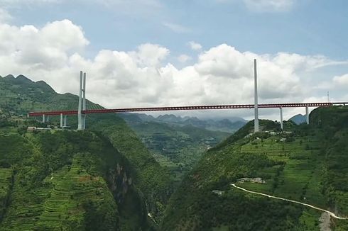 Mengintip Kembali Jembatan Tertinggi di Dunia