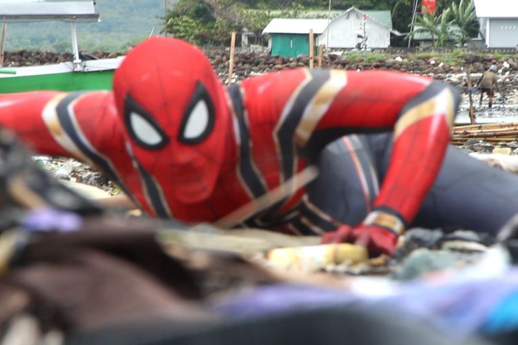 Pahlawan Kebersihan Kota Parepare, Ini Dia Spiderman Sampah