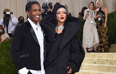 Rihanna Hamil Anak Pertama dari A$AP Rocky