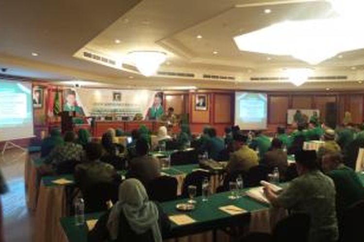 Pengurus Partai Persatuan Pembangunan hasil Muktamar Surabaya menggelar rapat koordinasi nasional di Serang, Banten, Senin (16/3/2015).