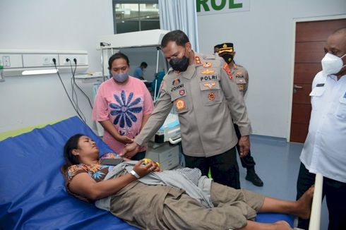 Ratusan Penumpang Kapal Cantika Lestari yang Cedera Dirawat di 3 Rumah Sakit di Kota Kupang