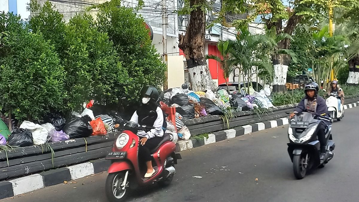 Sampah Menumpuk di Jalan Protokol Yogyakarta, Pj Wali Kota: Ada Beberapa yang Tak Mudah