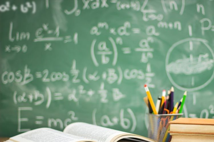 Kebijakan Lisan Kadisdik Rote Ndao Tuai Kritik, Guru Hamil Tua Terpaksa Terobos Medan Berat Antar Rapor