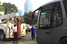 Operator dari Transjakarta yang Seruduk Kendaraan di Mampang Santuni Korban