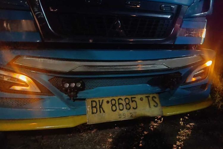Truk Berhenti di Tepi Jalan, Sopir yang Dikira Tidur Ternyata Meninggal Dunia
