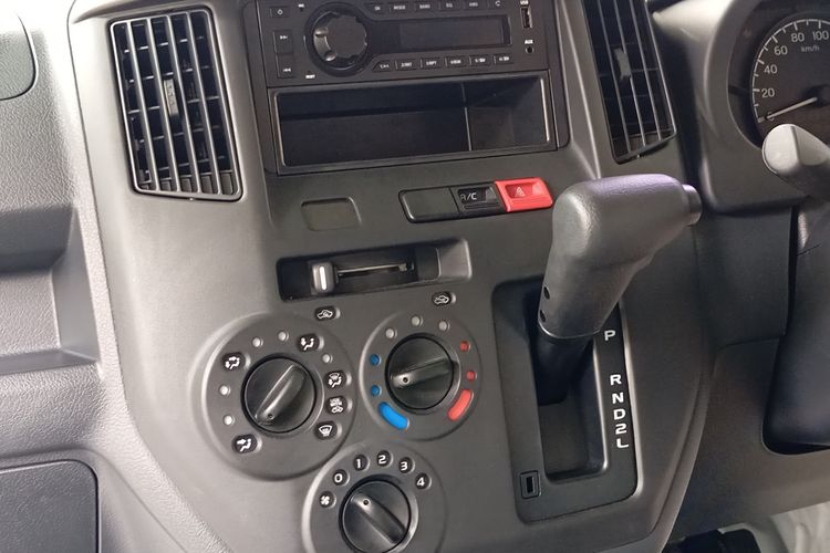Daihatsu Gran Max AT