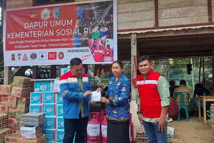 Bantuan untuk korban bencana tanah longsor di Tana Toraja, Sulawesi Selatan, mulai mengalir baik dari pemerintah maupun dari BUMN dan pihak swasta, Selasa (16/4/2024) sore