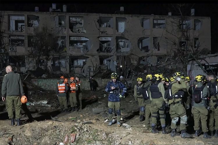 Ketika Perang Memanaskan Bumi