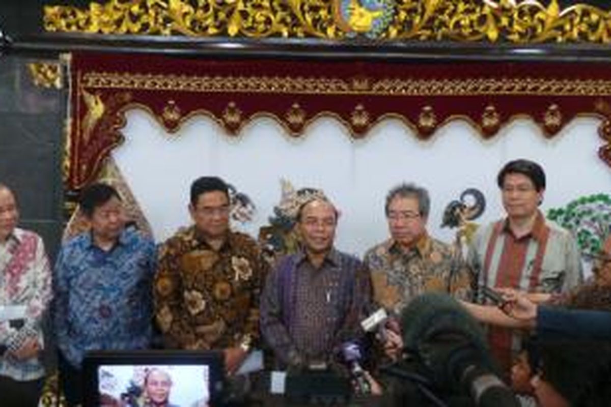 Ketua Gaikindo Sudirman M Rusdi saat konferensi pers di Kantor Wapres