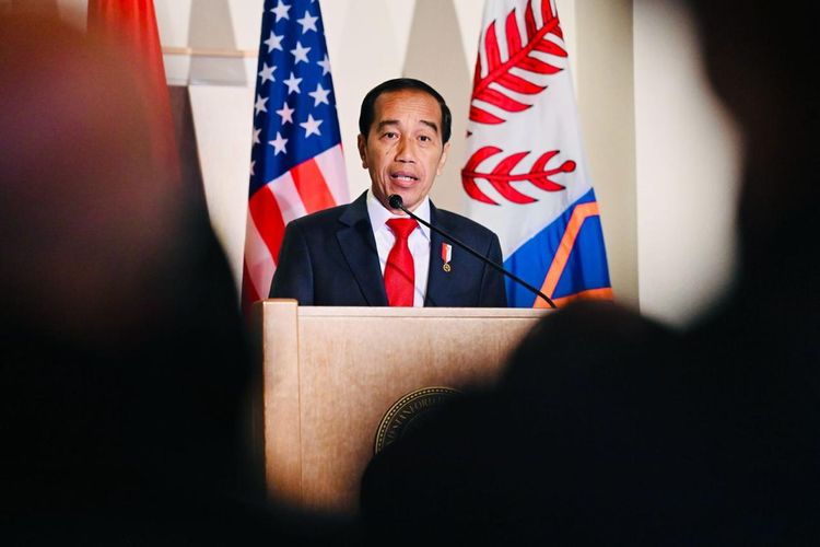 Presiden Joko Widodo saat memberikan kuliah umum kepada mahasiswa Stanford University di San Fransisco, Amerika Serikat, Rabu (15/11/2023).