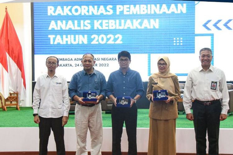 Rapat Koordinasi Nasional (Rakornas) Pembinaan Analis Kebijakan Tahun 2022 di Aula Prof Dr Agus Dwiyanto, Majelis Perwakilan Anggota (MPA), Kantor LAN, Jakarta, Senin (24/10/2022).
