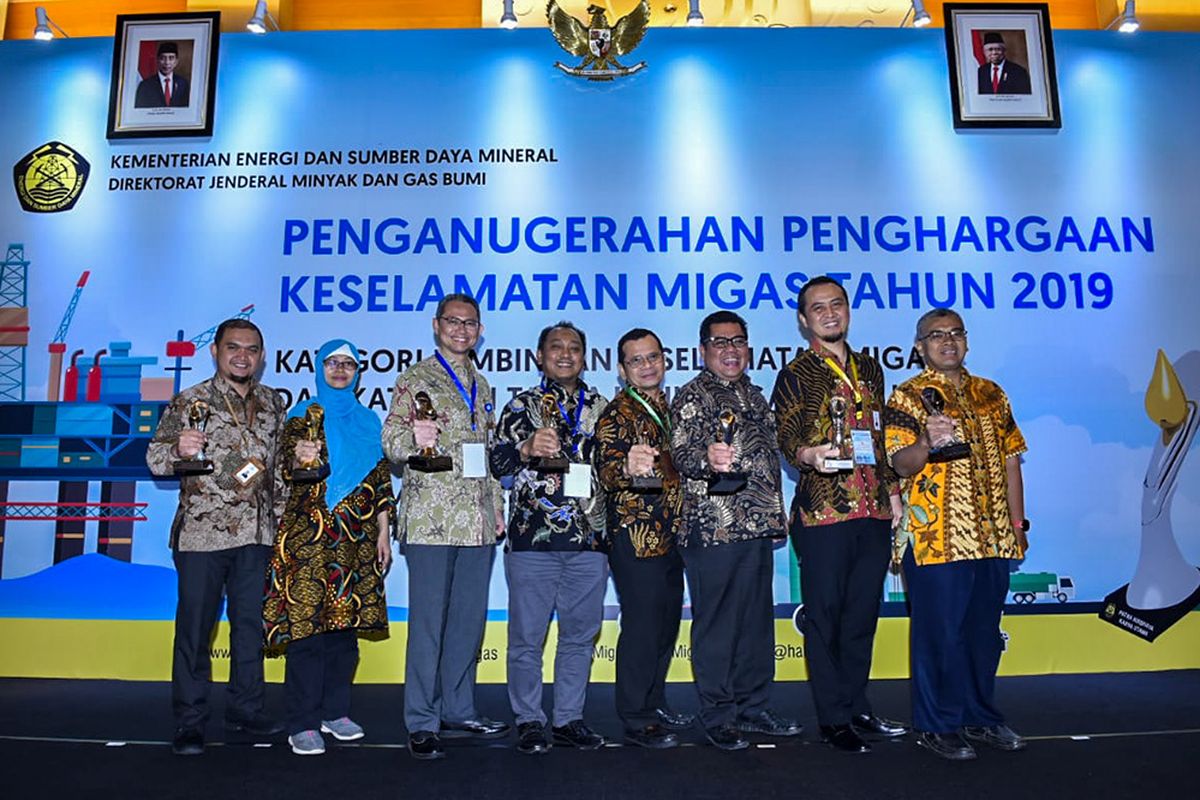 Penghargaan yang diterima PGN dalam acara Penganugerahan Penghargaan Keselamatan Migas 2019 di Grand Ballroom Hotel JS Luwansa, Jakarta, Selasa (26/11/2019).