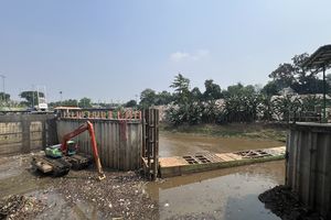 Saringan Sampah TB Simatupang Jaksel, Bisa Angkut 30 Persen Sampah Ciliwung Sebelum Masuk Kota