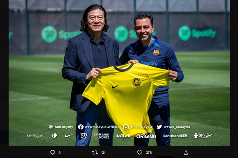 Tim Pelatih Malaysia Bertamu ke Barcelona, Kim Pan Gon Foto bareng Xavi