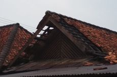 15 Rumah dan Gedung Sekolah Rusak Dihantam Puting Beliung