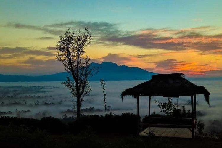 Sunrise Point Limau Kunci di Desa Wisata Sunrise Hill Petik Bintang Lampung