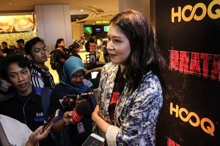 Laura Basuki  dan Dewi Irawan saat di temui di Press conference Serial Hooq original Brata di Plaza Indonesia XXI, Thamrin, Jakarta Selasa (11/2/2020).