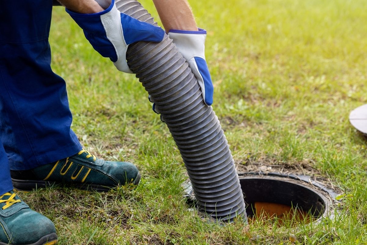 خدمات تنظيف الخزانات المنزلية