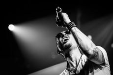 Chester Bennington, Masa Kecil yang Kelam dan Mimpi Menjadi "Rock Star"