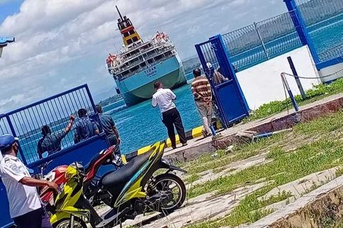 KM Tidar Tujuan Ambon Kandas di Pelabuhan Namlea, Maluku
