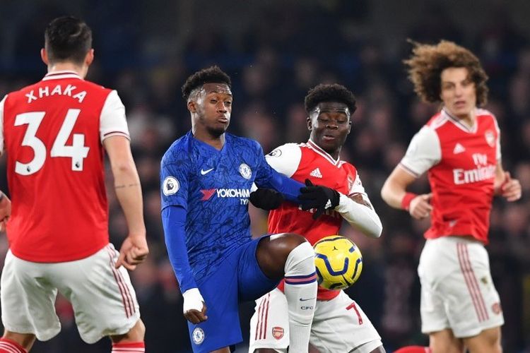 Callum Hudson-Odoi (tengah-biru) pada laga pekan ke-24 Liga Inggris antara Chelsea vs Arsenal di Stadion Stamford Bridge, Selasa 21 Januari 2020.