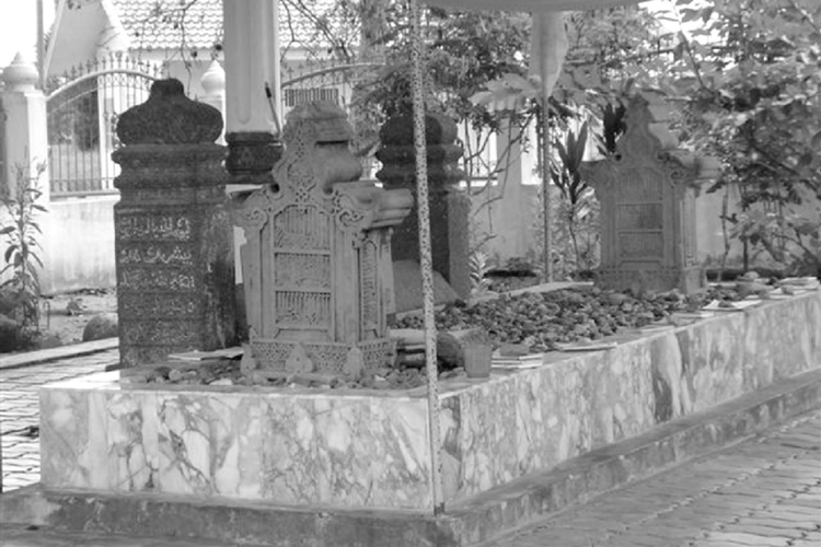 Komplek pemakaman Sultan Kerajaan Samudra Pasai di dekat Desa Beuringin, Aceh.