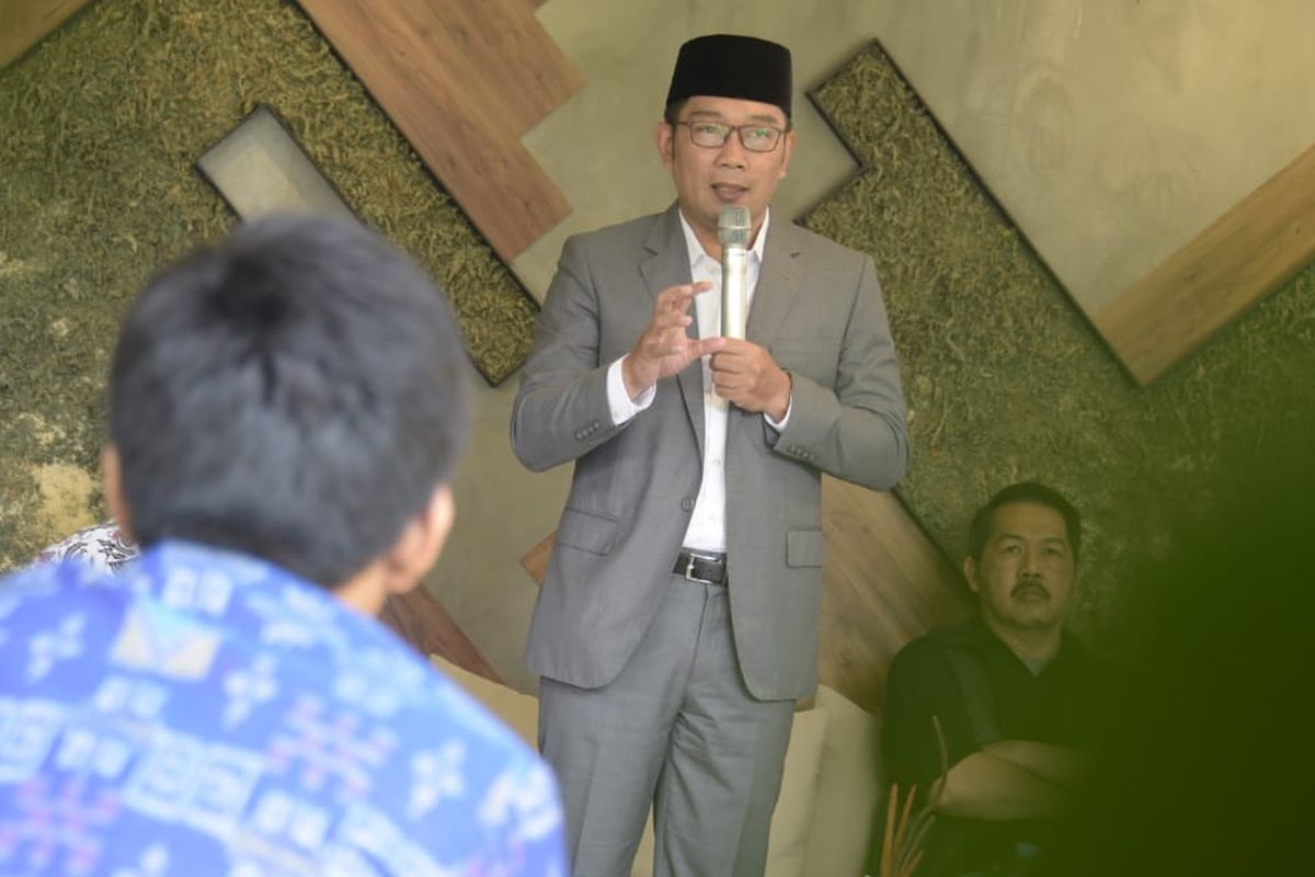 Gubernur Jawa Barat Ridwan Kamil saat hadir dalam kegiatan Forum Pimpinan Redaksi di Nara Park, Kota Bandung, Jumat (12/4/2019).
