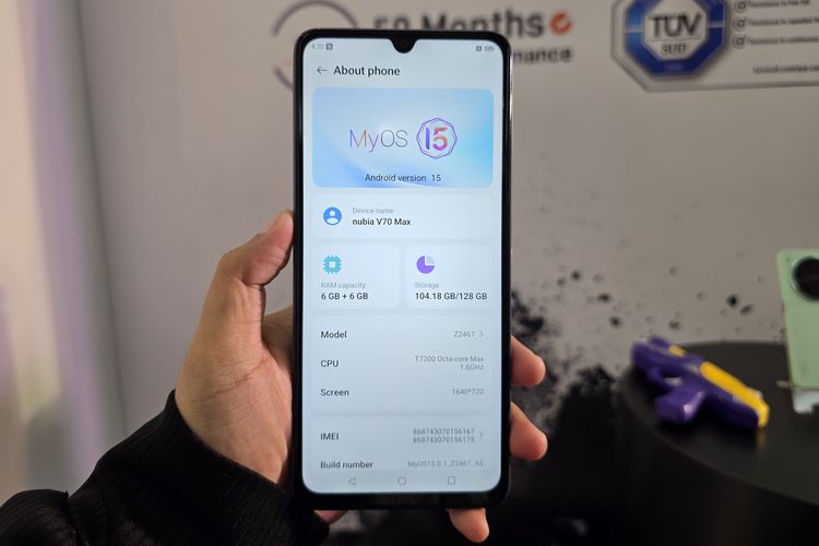 Nubia V70 Max sudah menjalankan sistem operasi terbaru Android 15 dilapisi antarmuka MyOS 15. Ini membuat Nubia V70 Max lebih up-to-date dalam hal software karena Nubia V70 dan Nubia V70 Design sebelumnya masih menjalankan sistem operasi Android 14 dilapisi MyOS14.