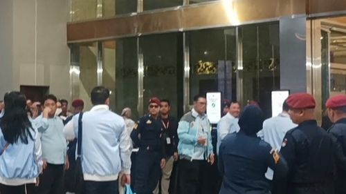 Eks Menkes Terawan Agus Putranto Hadiri Debat Pilpres Pakai Jaket Pendukung Prabowo-Gibran