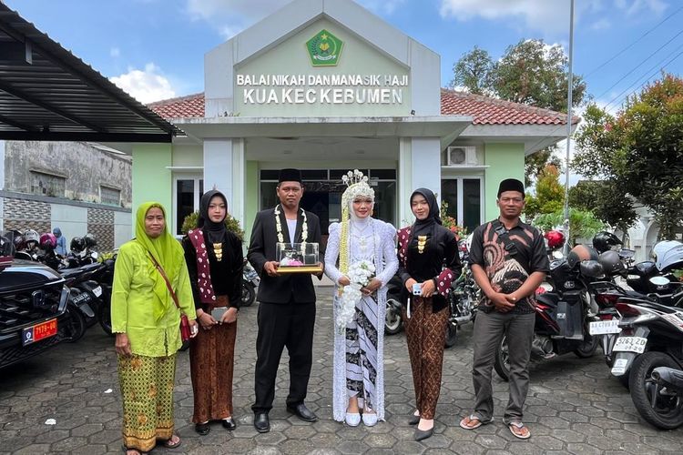 Musim Nikah di Kebumen: Ratusan Pasangan Serbu KUA Usai Lebaran, Meski Penghulu WFA