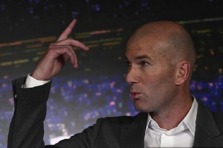 Zinedine Zidane saat konferensi pers di Madrid, Senin (11/3/2019). Real Madrid kembali merekrut Zinedine Zidane sebagai pelatih setelah memecat Santiago Solari. Zidane dikontrak hingga Juni 2022.
