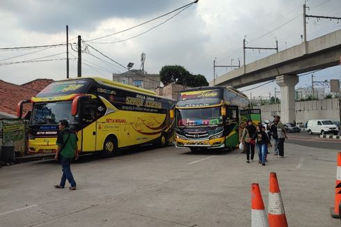 Jelang Lebaran 2022, Jumlah Pemudik di Terminal Lebak Bulus Terus Meningkat