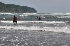 SAR Selamatkan Santri Ponpes Asal Madura yang Terseret Palung Pantai Parangtritis