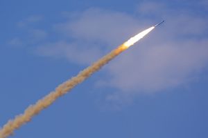 Korut Tembakkan Rudal Balistik, 'Sambut' Kunjungan Presiden Korsel ke China